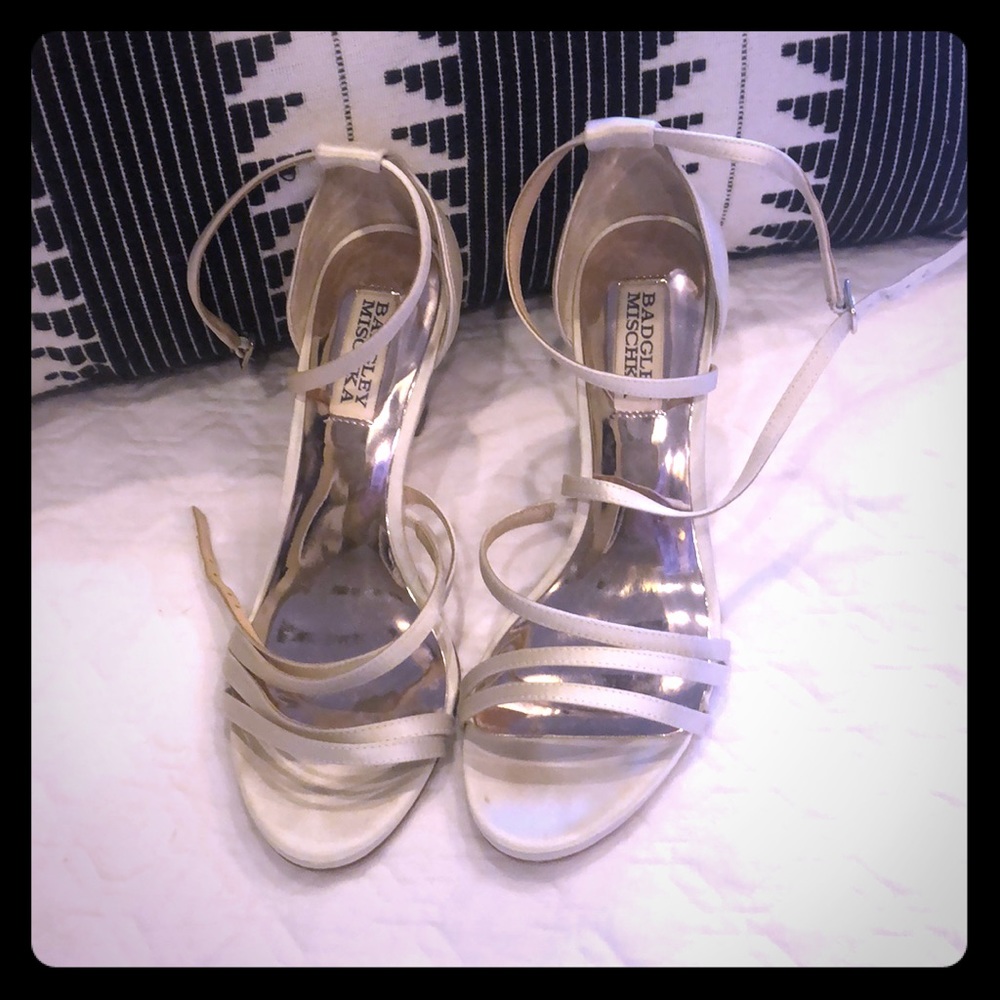 Badgley Mischka wedged heel